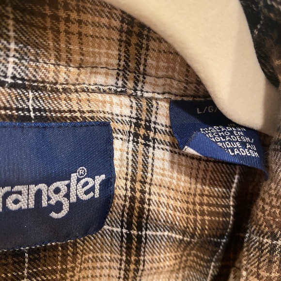 Wrangler Vintage Neutral Color Plaid Pearl Snap Long Sleeve Western Shirt - Picture 3 of 9